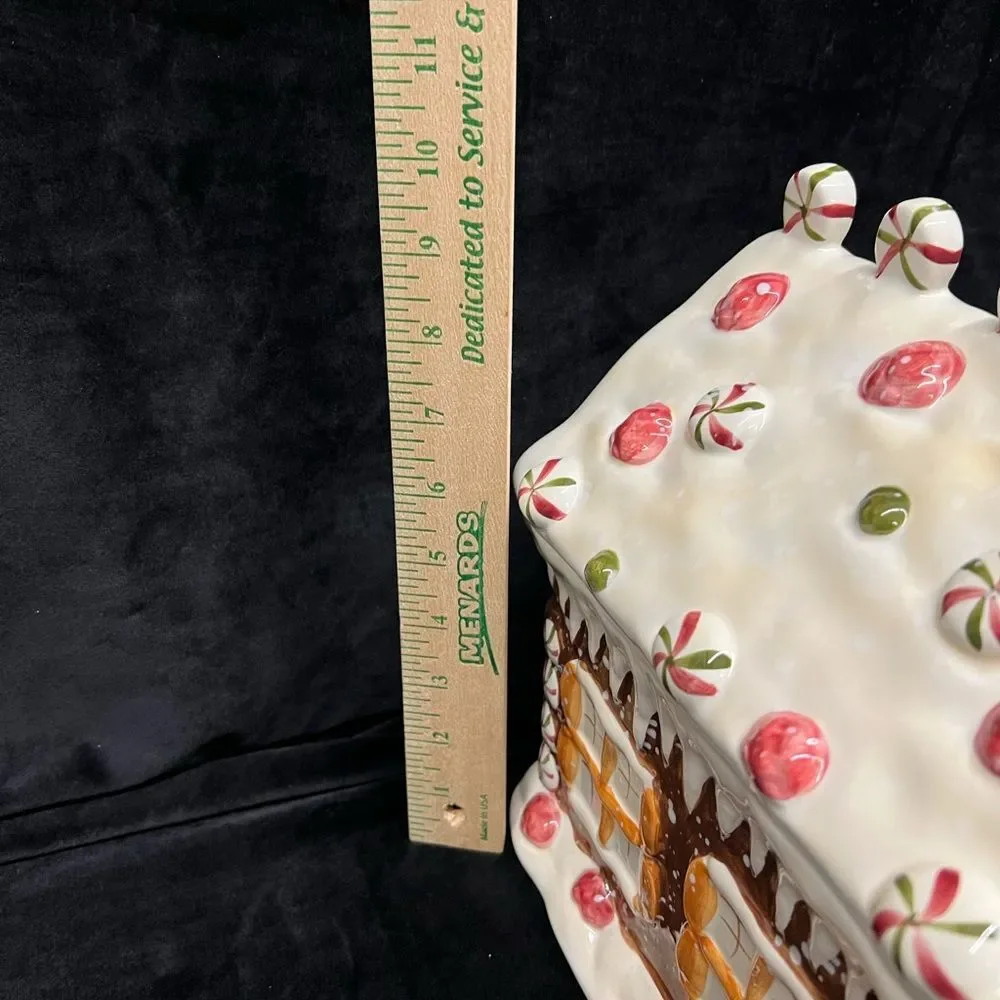 Gingerbread house cookie jar - Picture 6 of 9